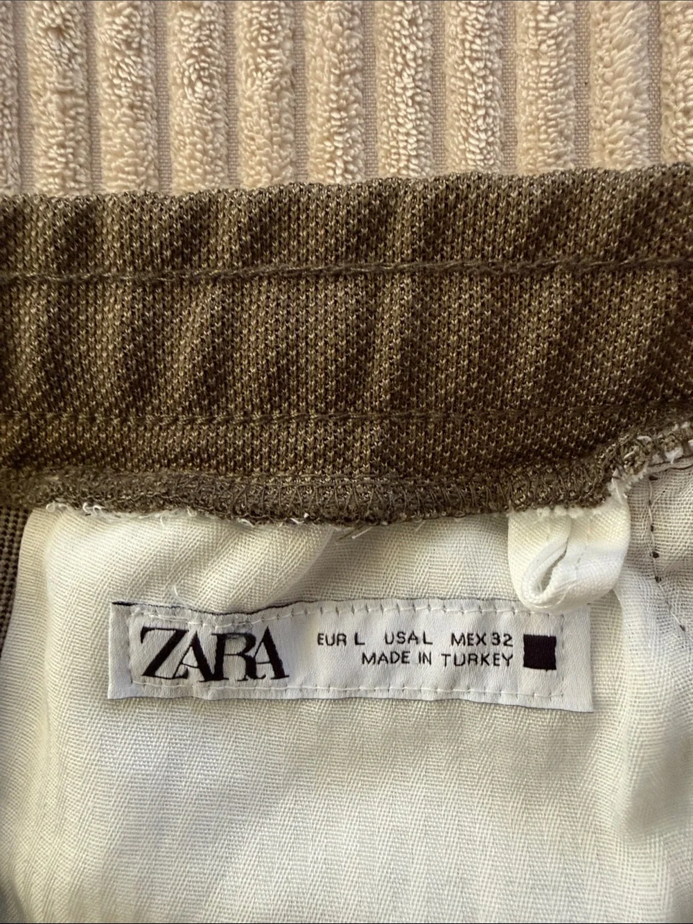 Zara Men's Olive Drawstring Athletic Shorts